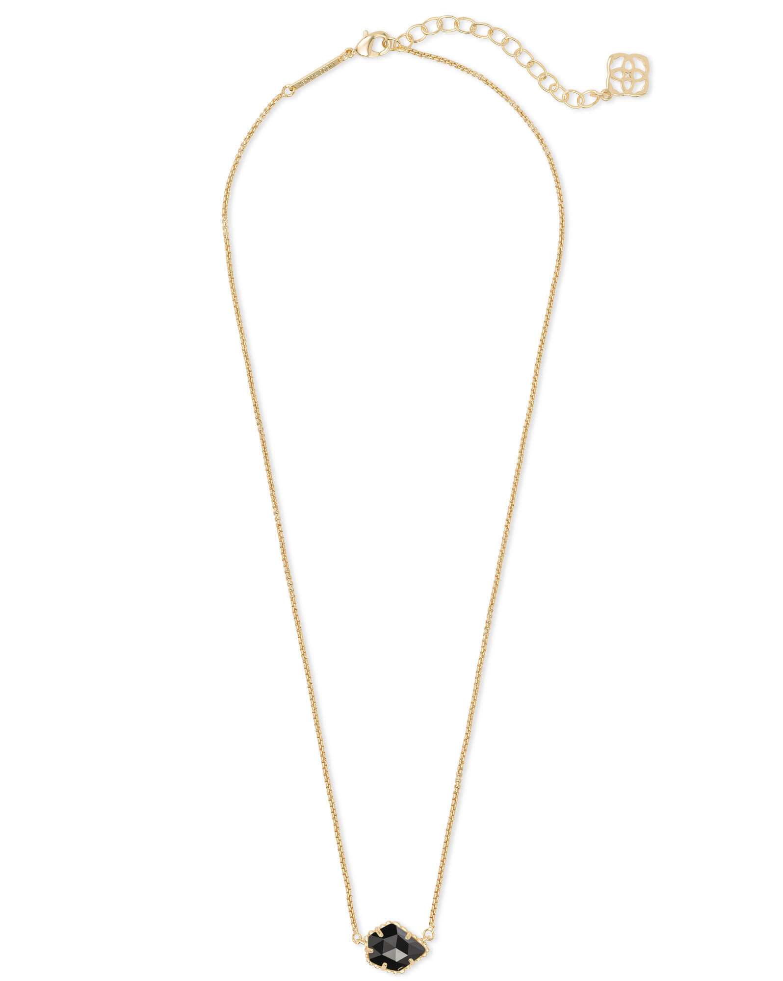 Tess Pendant Necklace in Gold