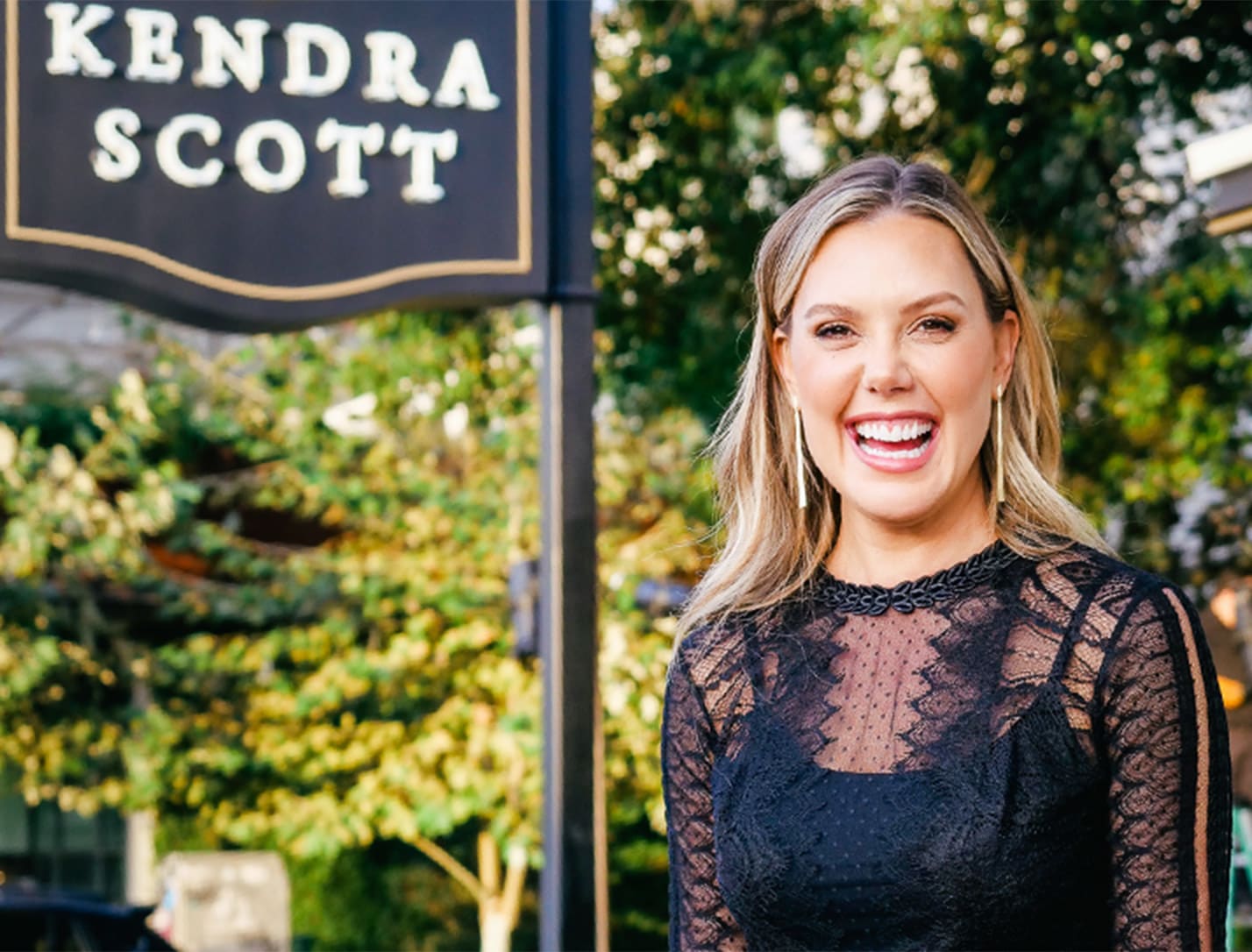 Kendra Scott Shop Jewelry, Personalized Gifts, & More