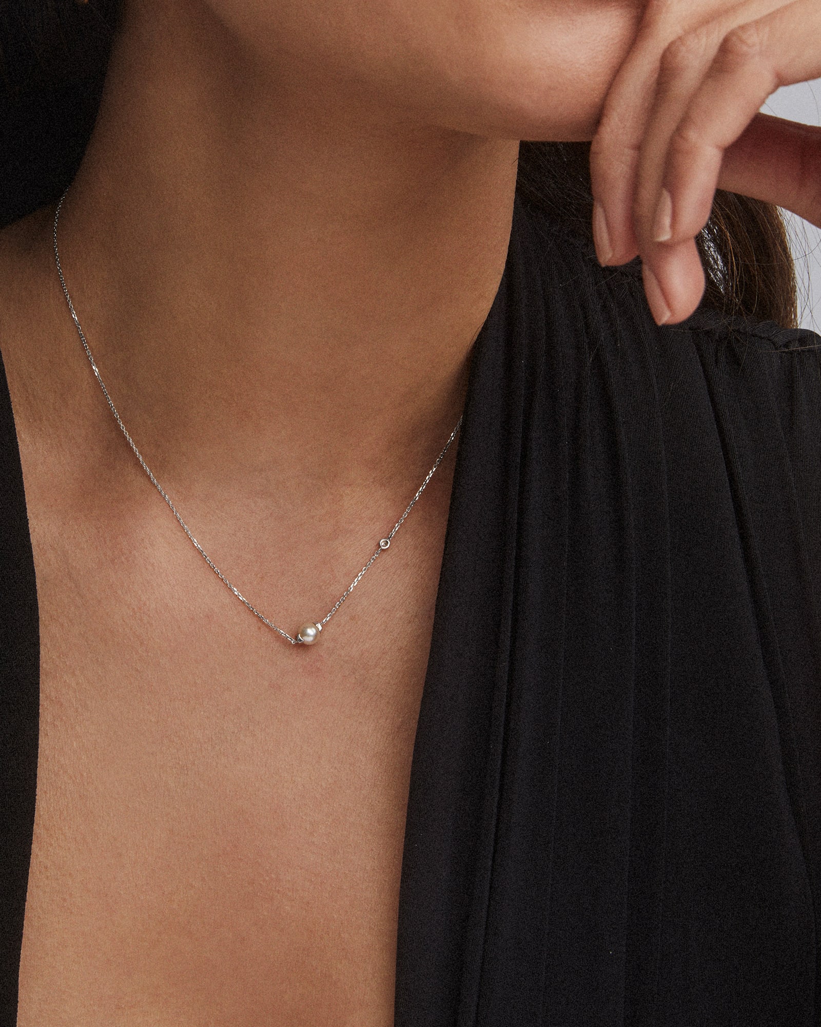kendra-scott-cathleen-14k-white-gold-pendant-necklace-pearl