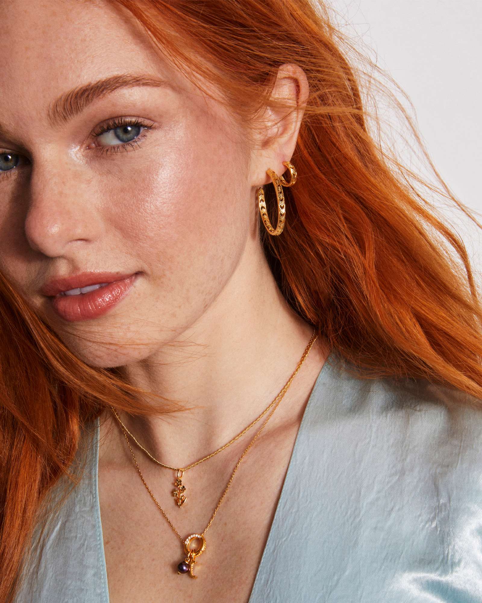 Kendra-Scott-Brittany-Pendant-Necklace-White-Topaz-Gold-Vermeil-00