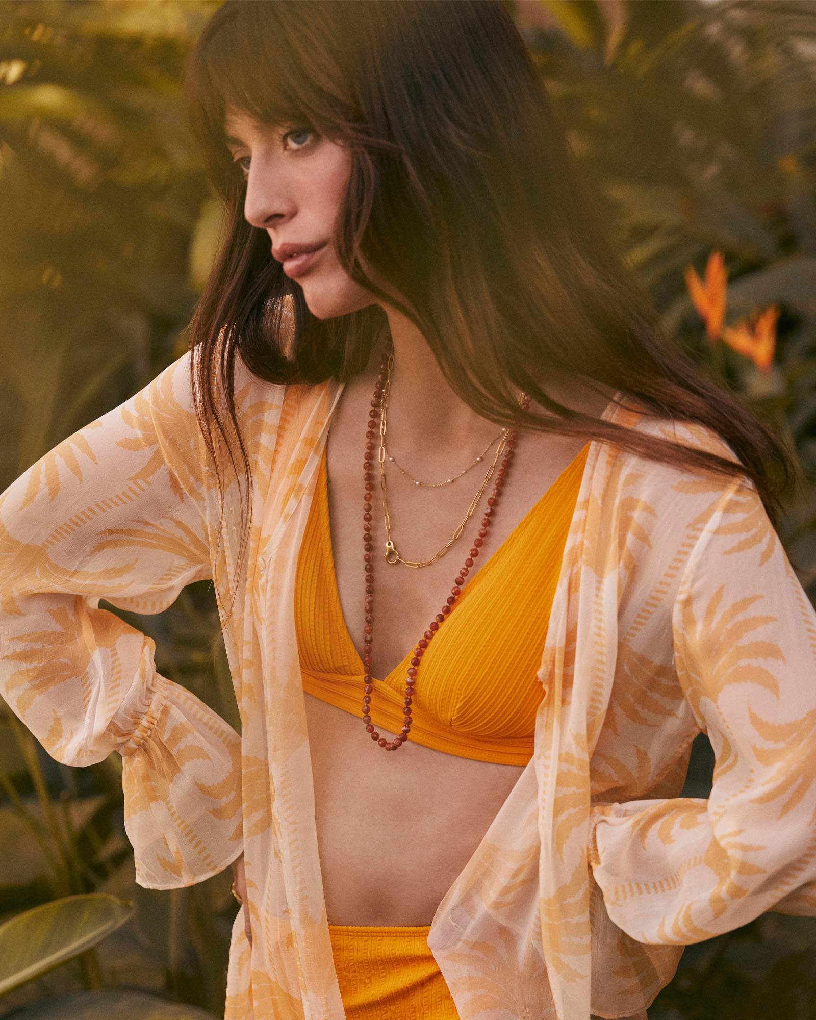 Kendra-Scott-Sylvia-Long-Pendant-Necklace-Orange-Banded-Agate-Gold-01