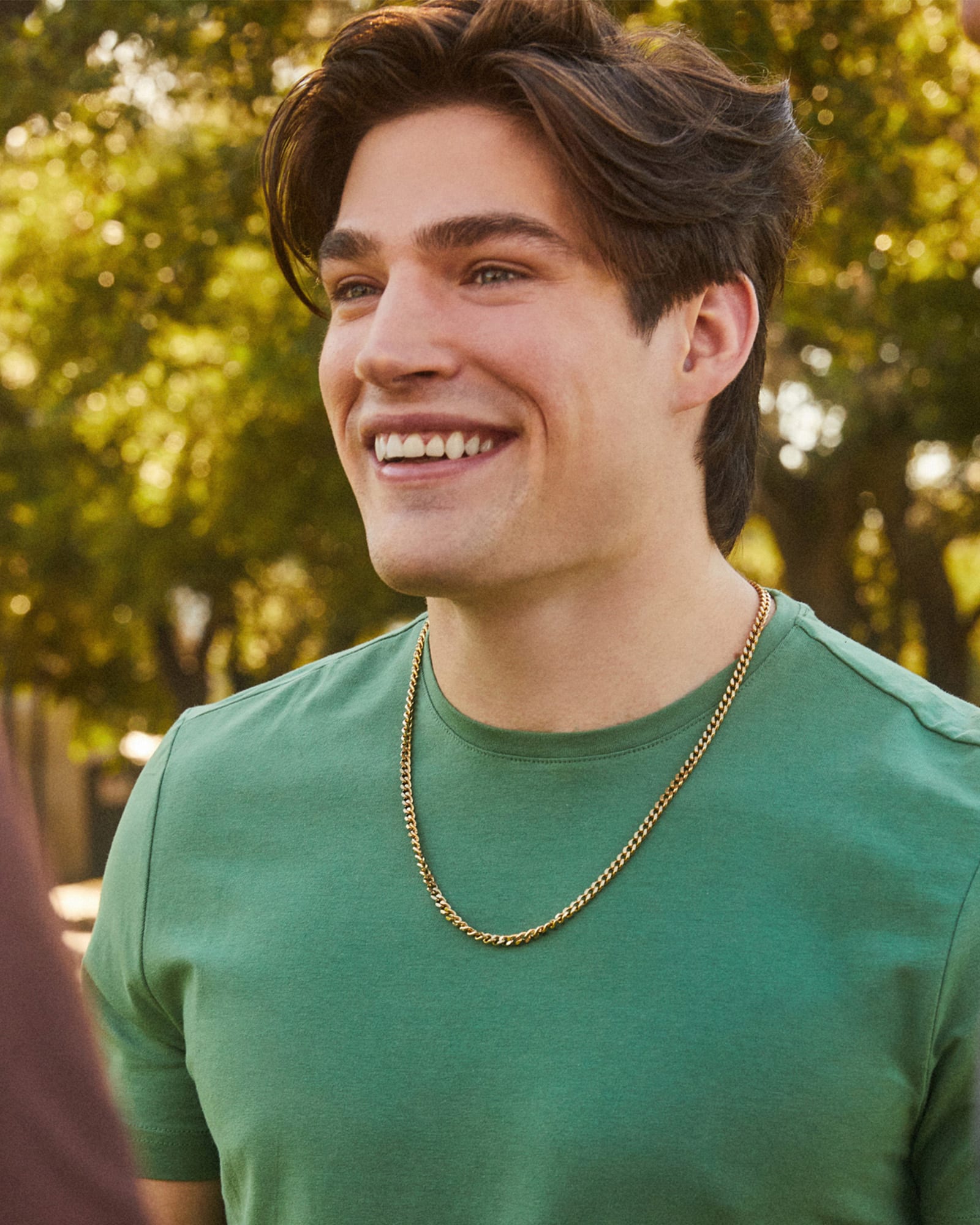 Kendra-Scott-Mens-Curb-Chain-Necklace-Oxidized-Gold-01