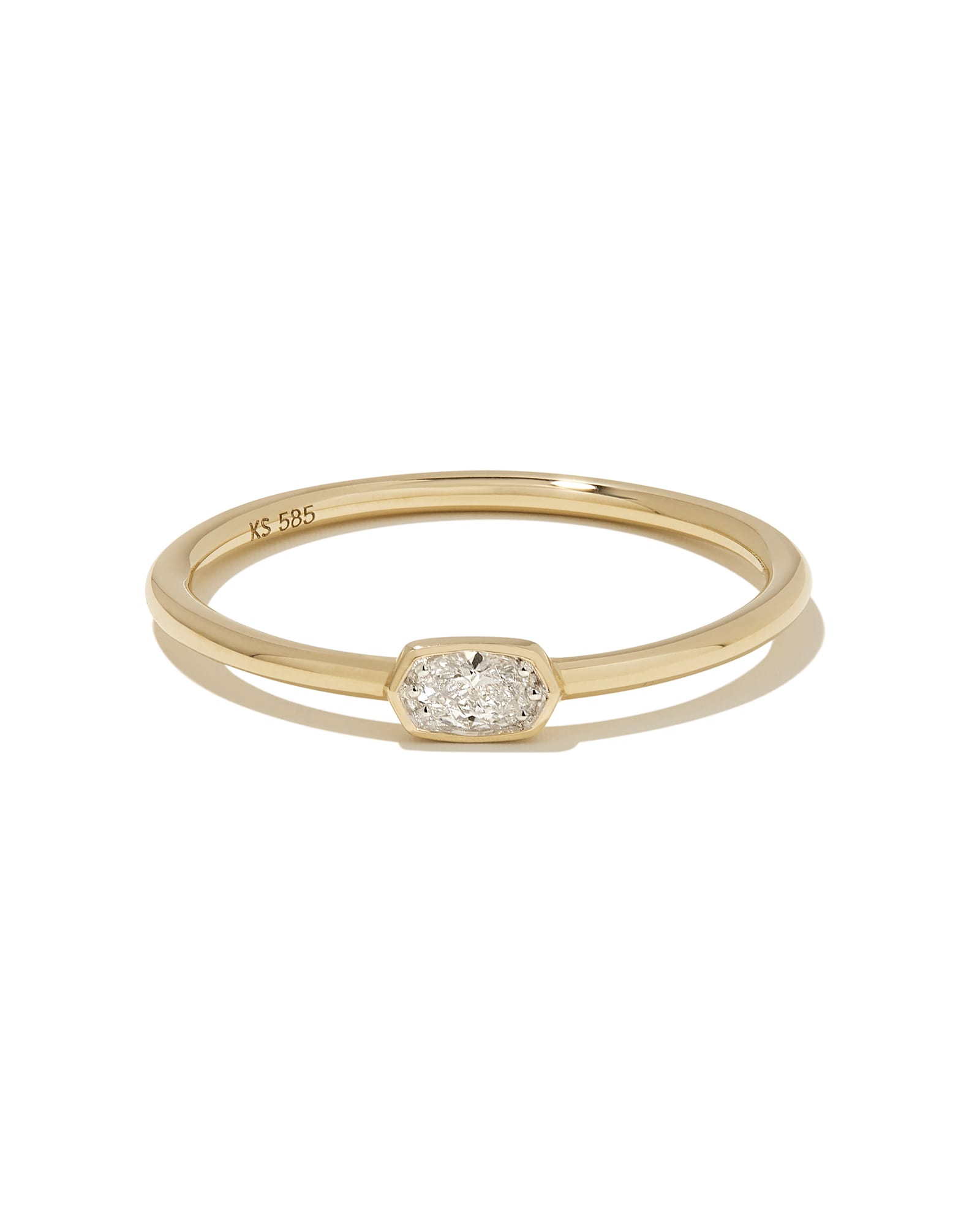 Kendra Scott Marisa 14k Yellow Gold Oval Solitaire Band Ring in White Diamond | Diamonds