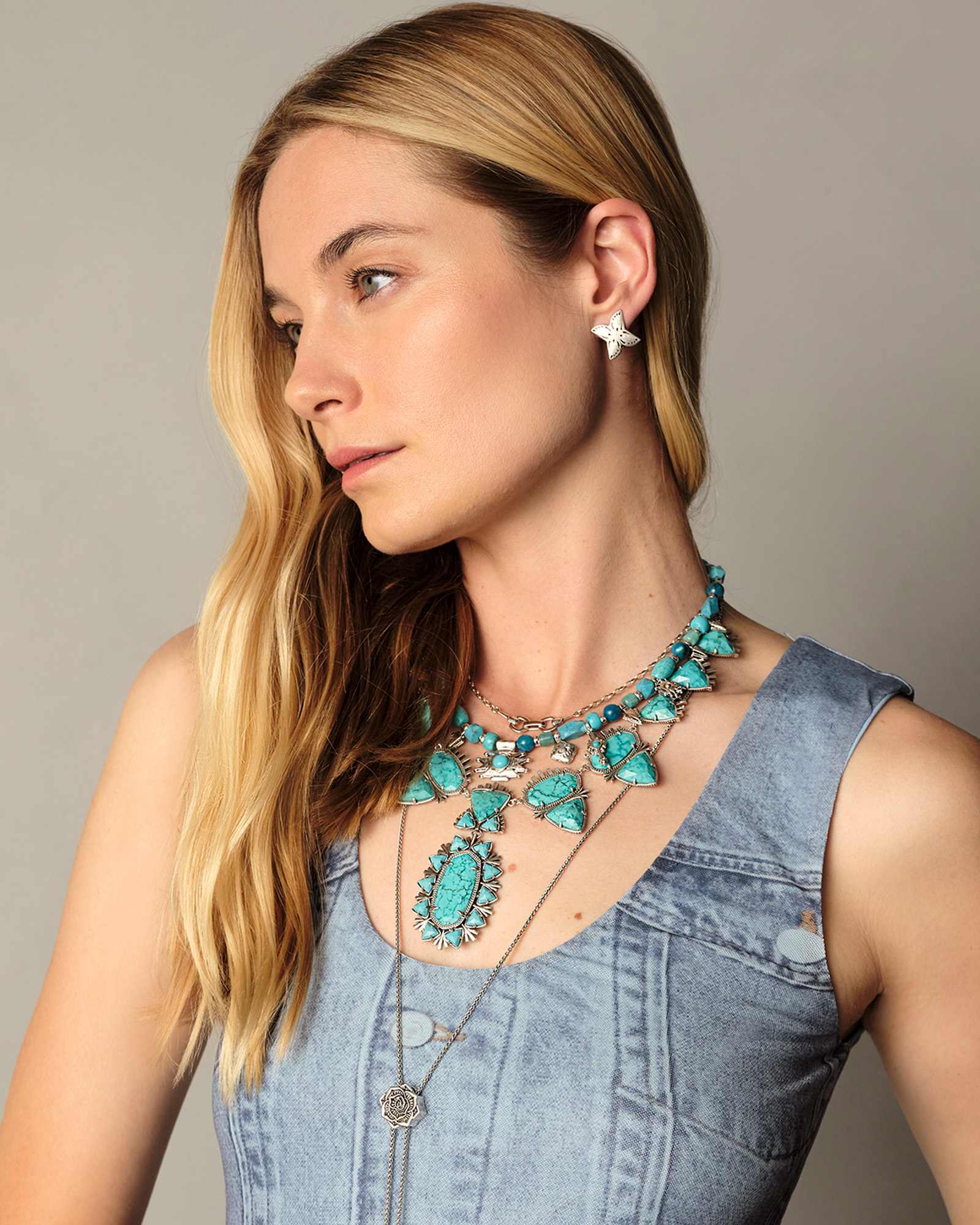 Kendra-Scott-Keziah-Statement-Earrings-Natural-Mop-Vintage-Silver-01