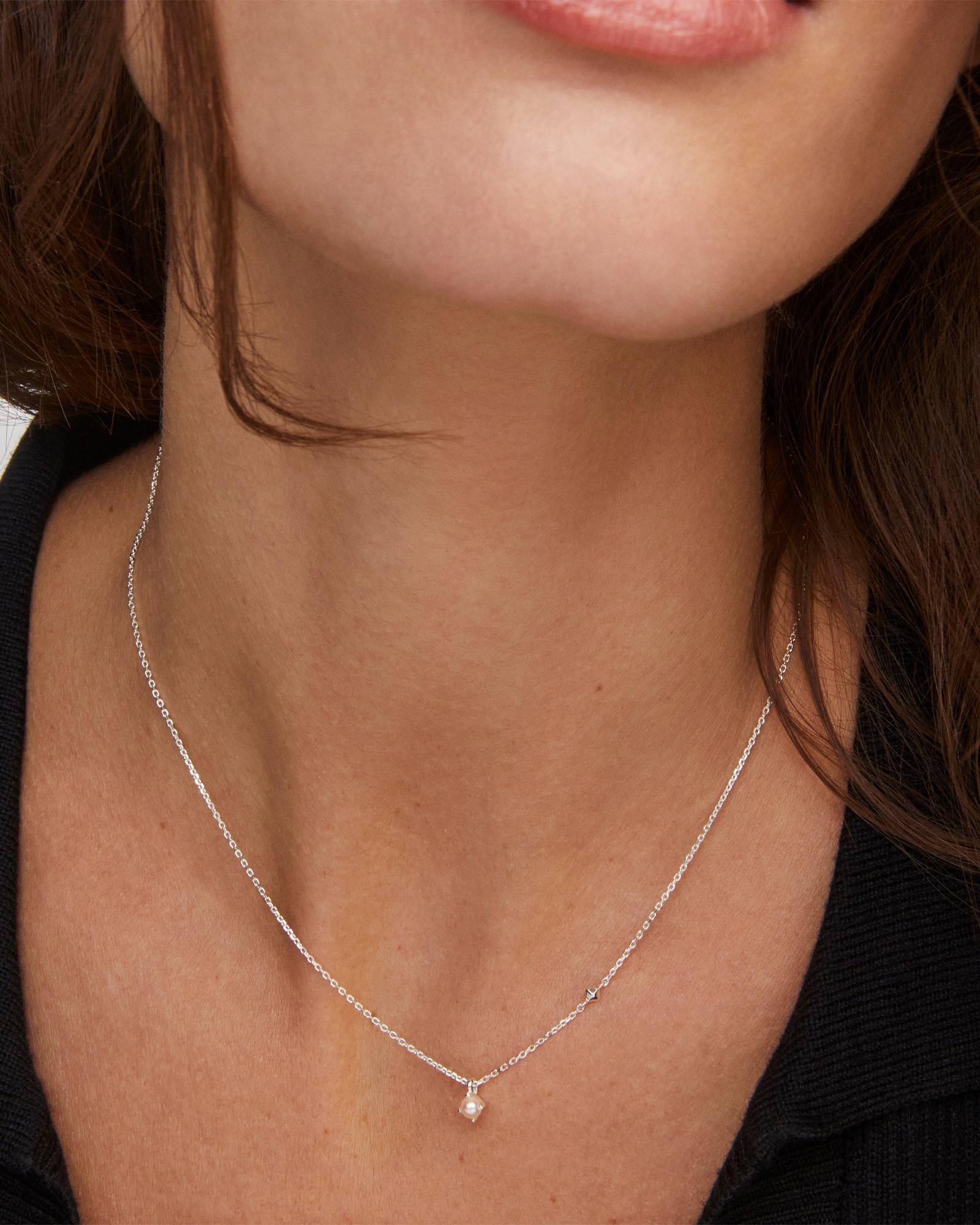 Kendra-Scott-Maisie-Pendant-Necklace-Freshwater-Cultured-Pearl-Sterling-Silver-01