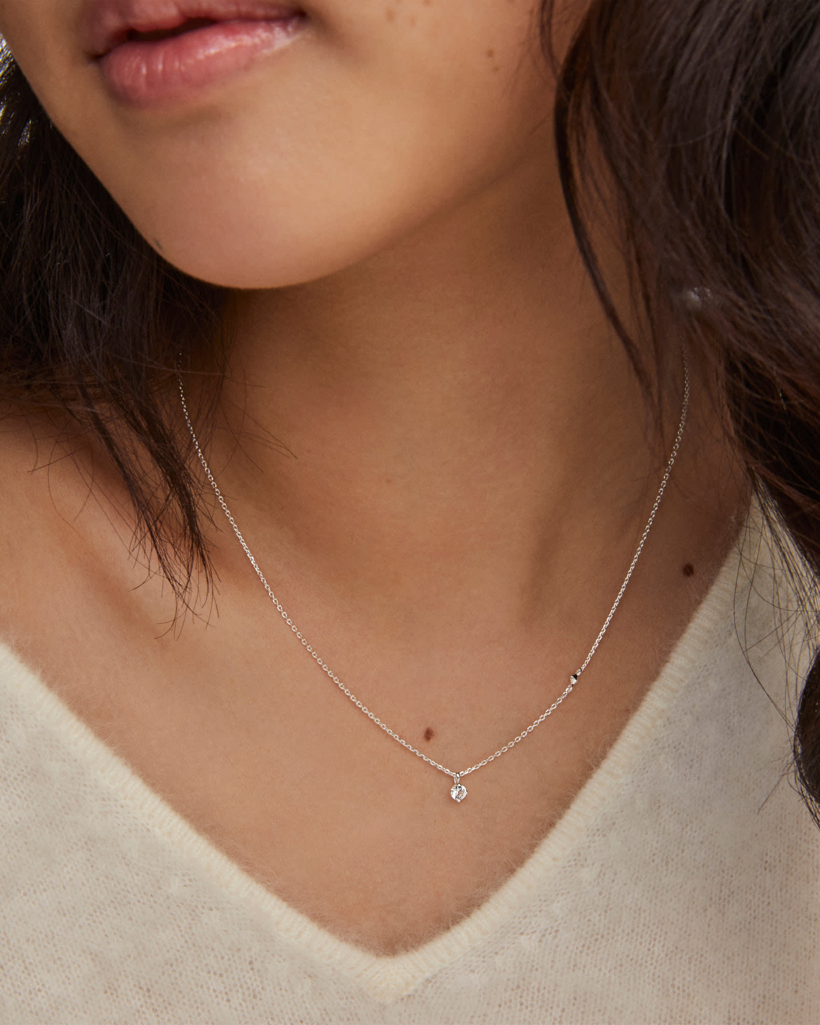 Kendra-Scott-Maisie-Pendant-Necklace-White-Topaz-Sterling-Silver-01