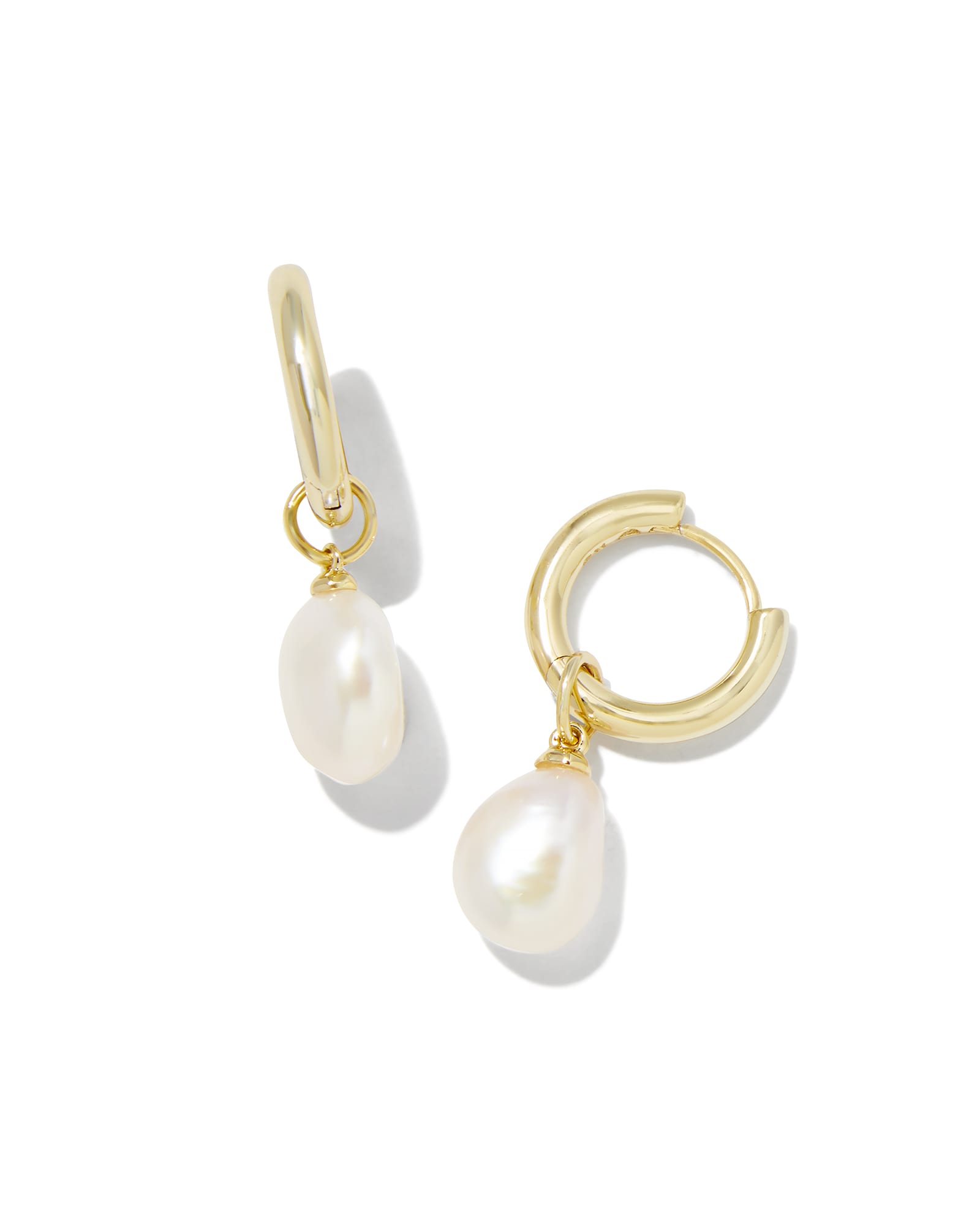 Kendra Scott Willa Gold Huggie Earrings in White | Pearl