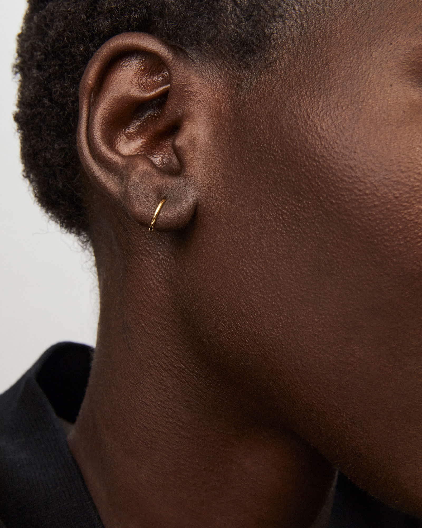 Kendra-Scott-Keeley-Huggie-Earring-Gold-Vermeil-01