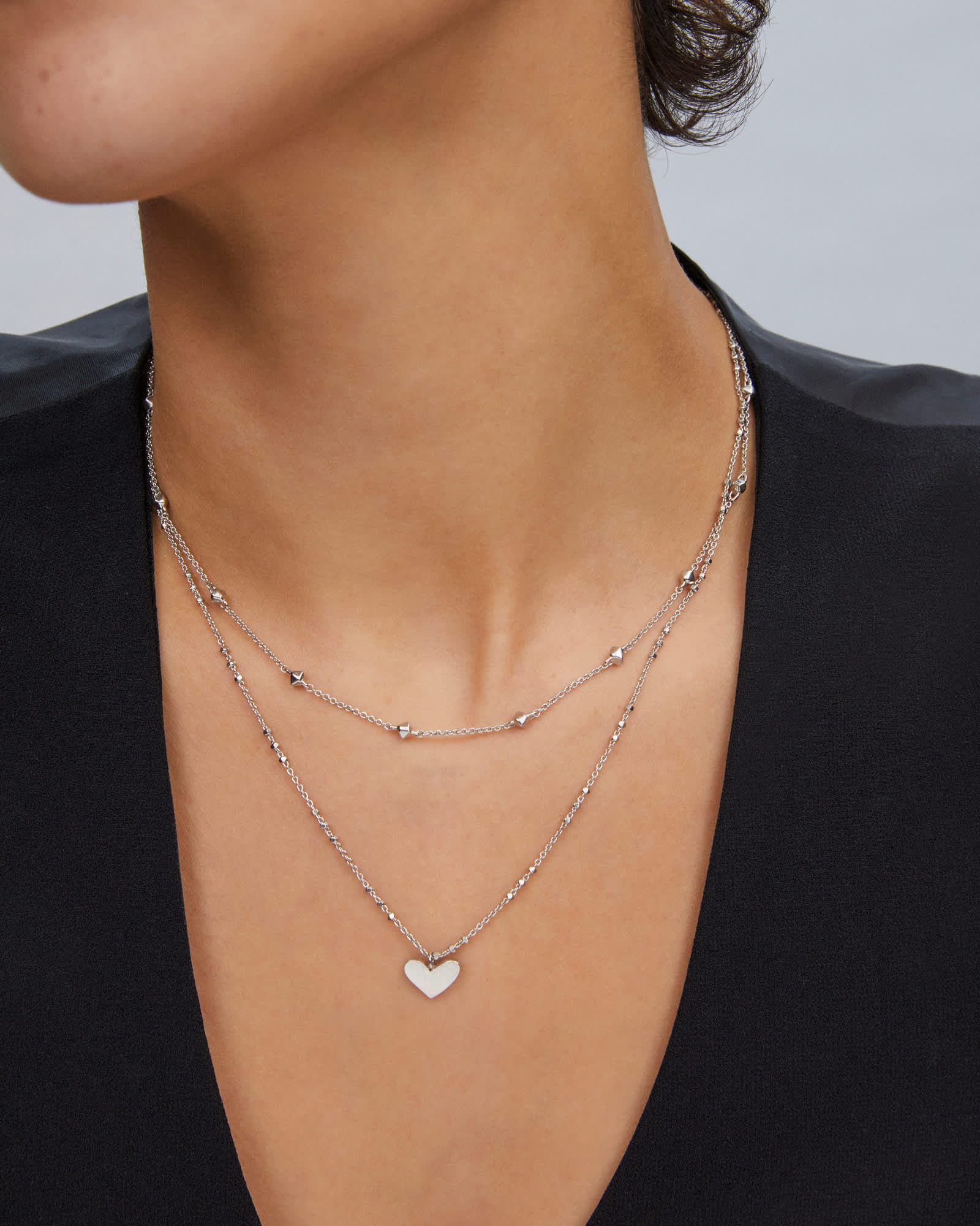 Kendra-Scott-Ari-Heart-Strand-Necklace-Silver-01