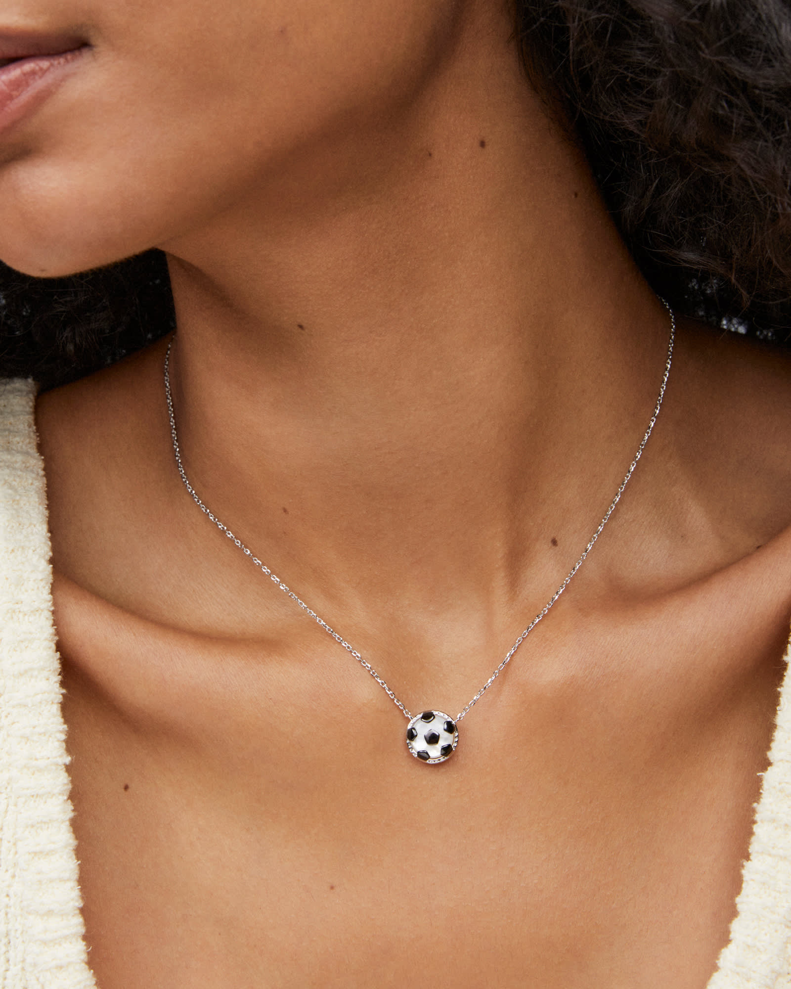 Kendra-Scott-Soccer-Short-Pendant-Necklace-Ivory-Mother-Of-Pearl-Silver-02