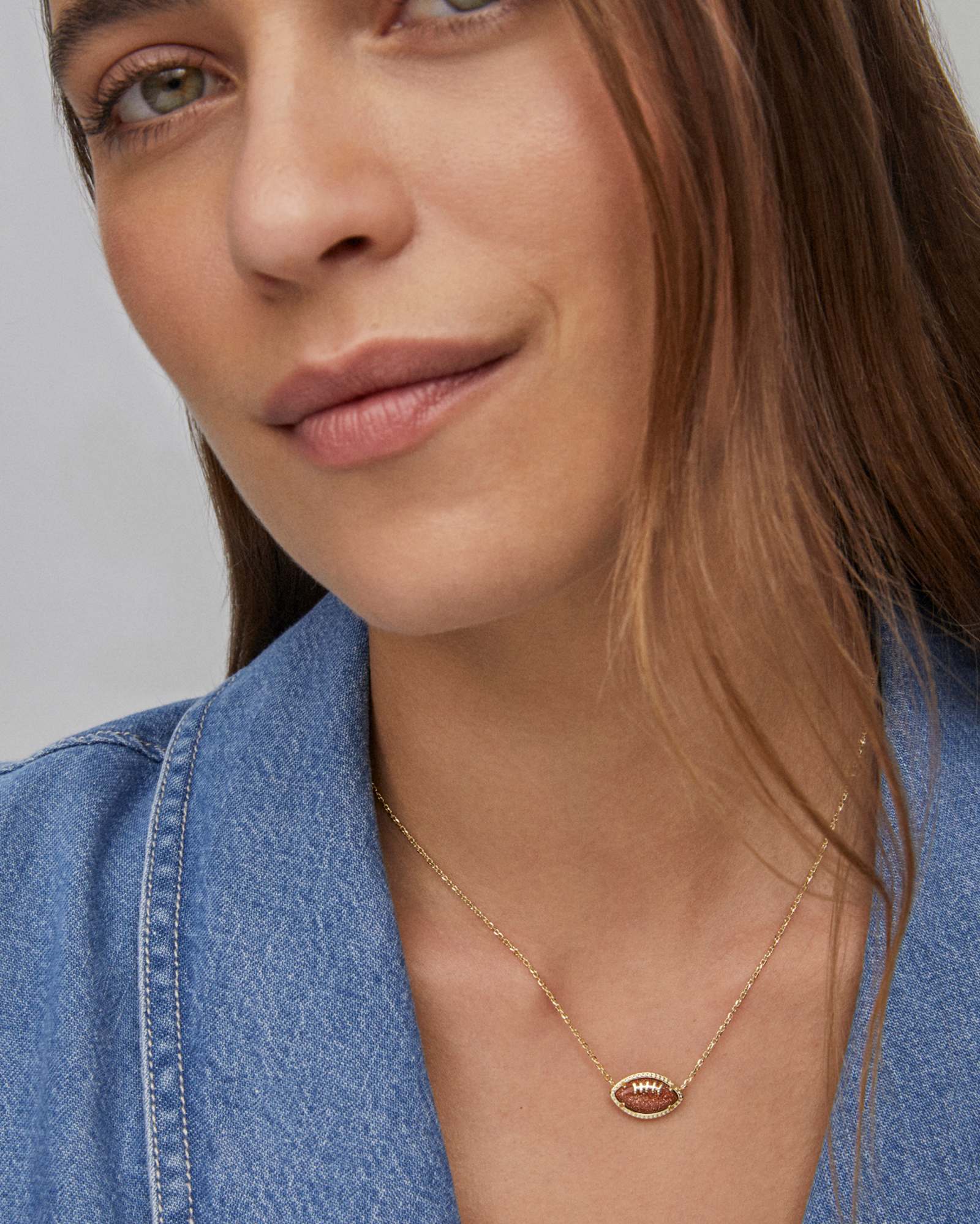 Kendra-Scott-Football-Short-Pendant-Necklace-Orange-Goldstone-Gold-00