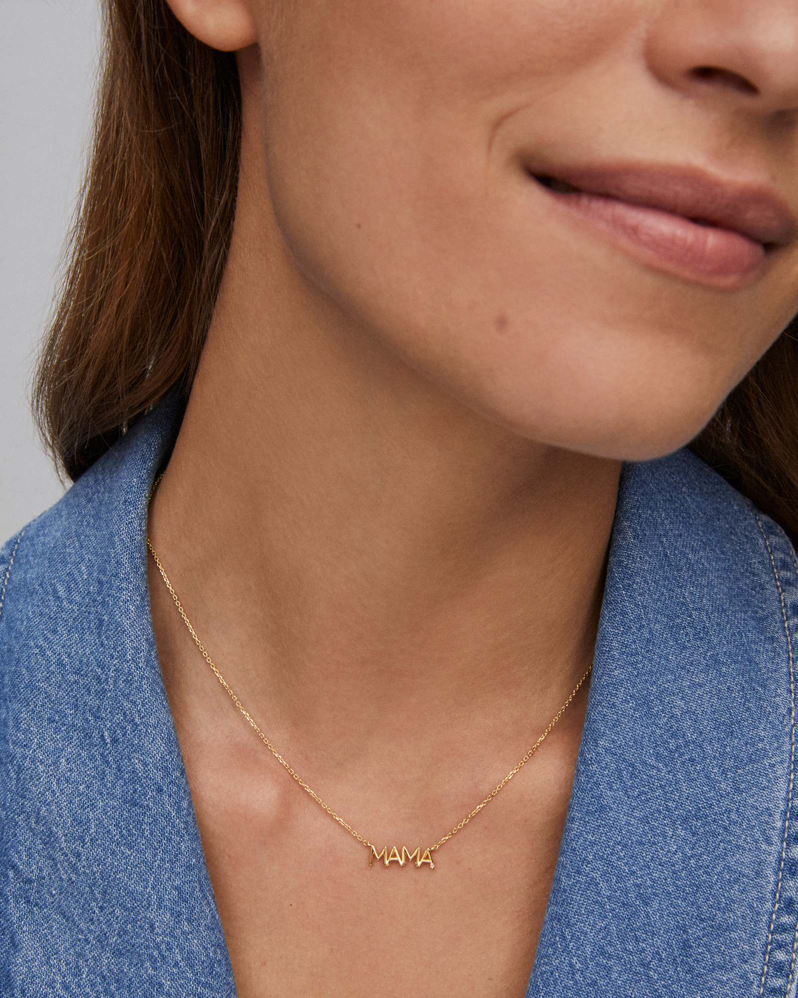 Kendra-Scott-Mama-Sparkle-Pendant-Necklace-White-Topaz-18k-Gold-Vermeil-01
