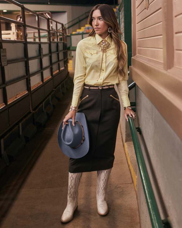 Concho Thin Belt in Taupe Leather