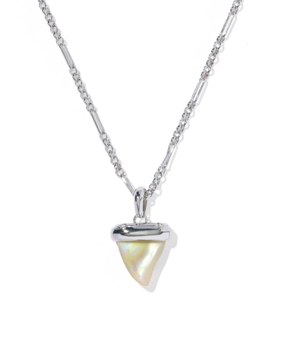Oleana Silver Short Pendant Necklace&nbsp;