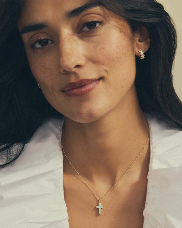 Cross Gold Pendant Necklace&nbsp;