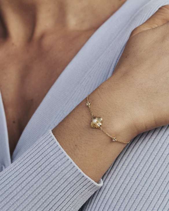Dira Pearl Topaz 18k Gold Vermeil Delicate Chain Bracelet