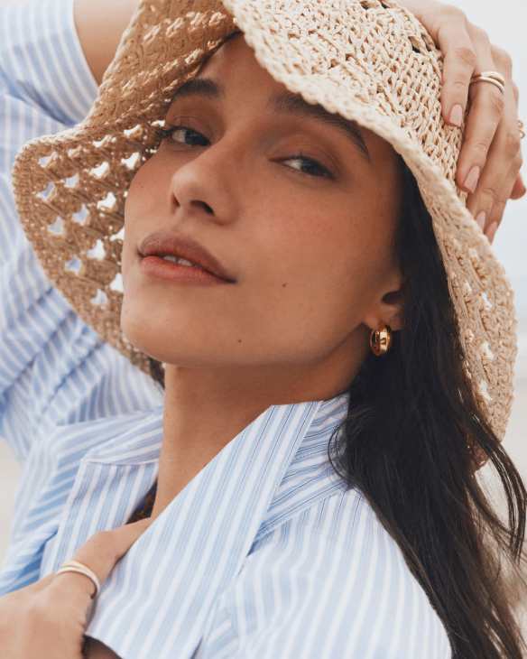 Woven Bucket Hat with Shell Pin