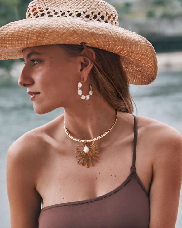 Starla Vintage Gold Collar Necklace