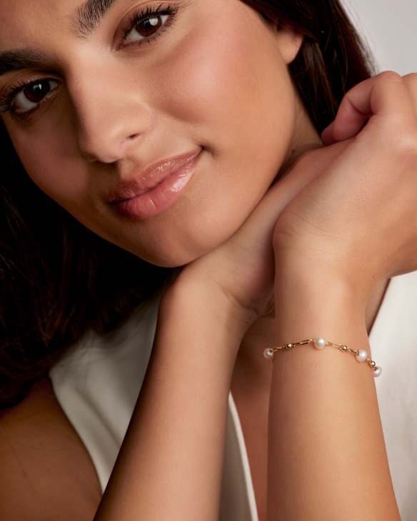 Ashton Gold Delicate Chain Bracelet