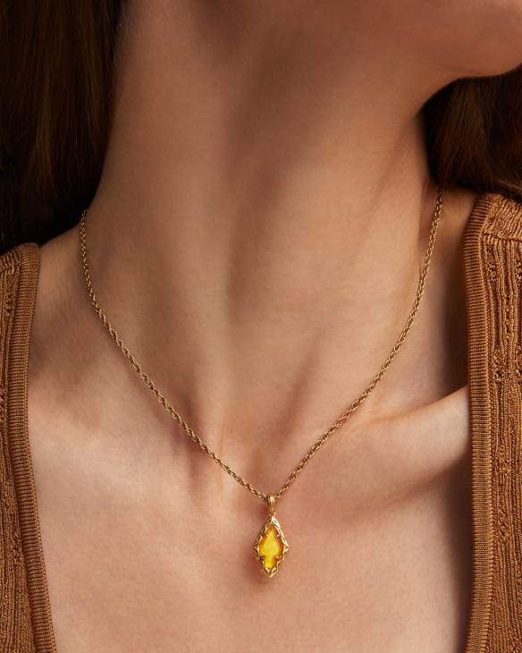 Adeline Vintage Gold Short Pendant Necklace