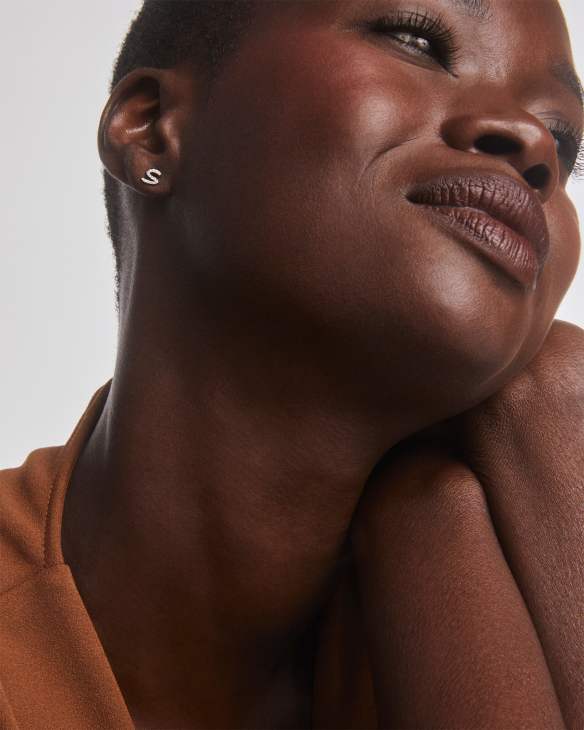 Letter S 14k Yellow Gold Single Stud Earring in White Diamond