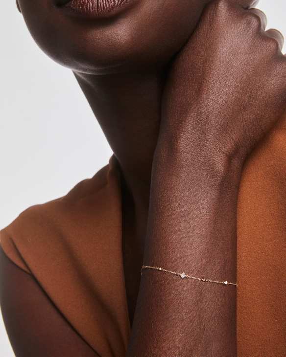 0.12 ct Michelle 14k Yellow Gold Delicate Bracelet in White Diamond