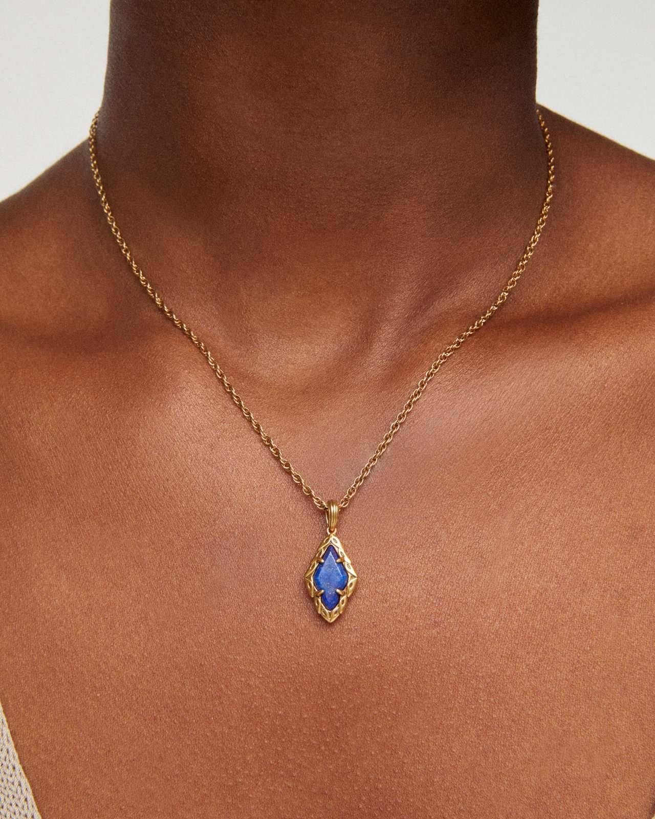 Adeline Vintage Gold Short Pendant Necklace