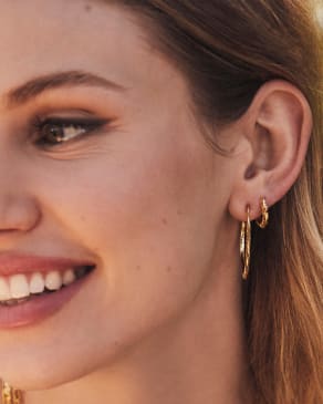 Sophee Huggie Earrings in 18k Gold Vermeil