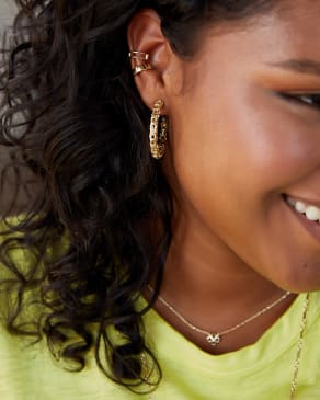 Maggie Small Hoop Earrings in Silver Filigree