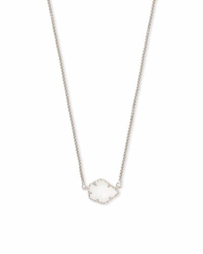 Kacey Silver Long Pendant Necklace In White Pearl Kendra Scott - Tess Gold Small Pendant Necklace In White Pearl Kacey Silver Long Pendant Necklace In White Pearl Kendra Scott - Tess Gold Small Pendant Necklace In White Pearl
