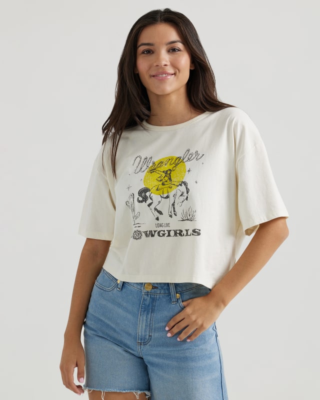 Wrangler® x Yellow Rose by Kendra Scott Boxy Crop Tee in Vanilla Ice image number 5.0