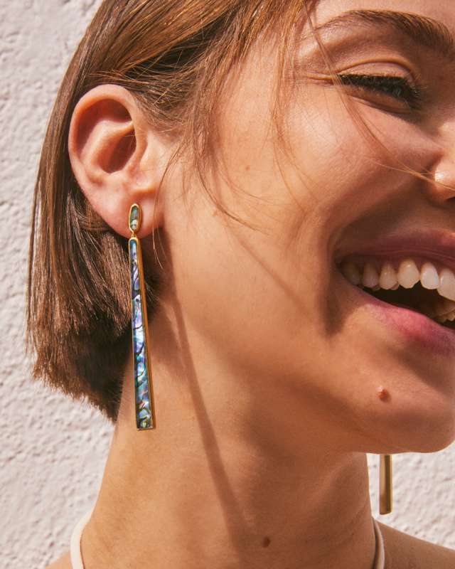 Brooklyn Shell Drop Earrings image number 1.0