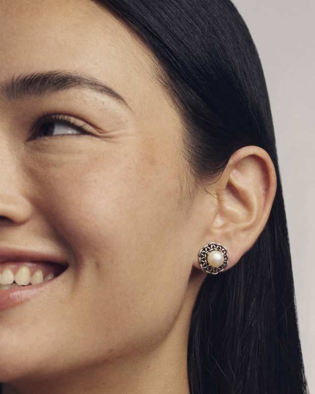 Gabriella Vintage Silver Pearl Stud Earrings image number 1.0