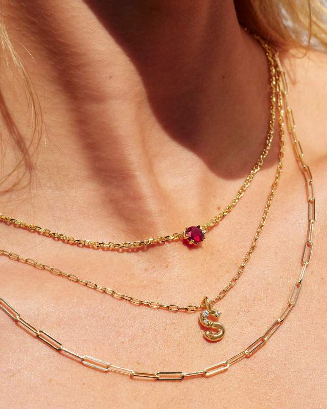 Cailin Gold Pendant Necklace in Red Crystal image number 2.0