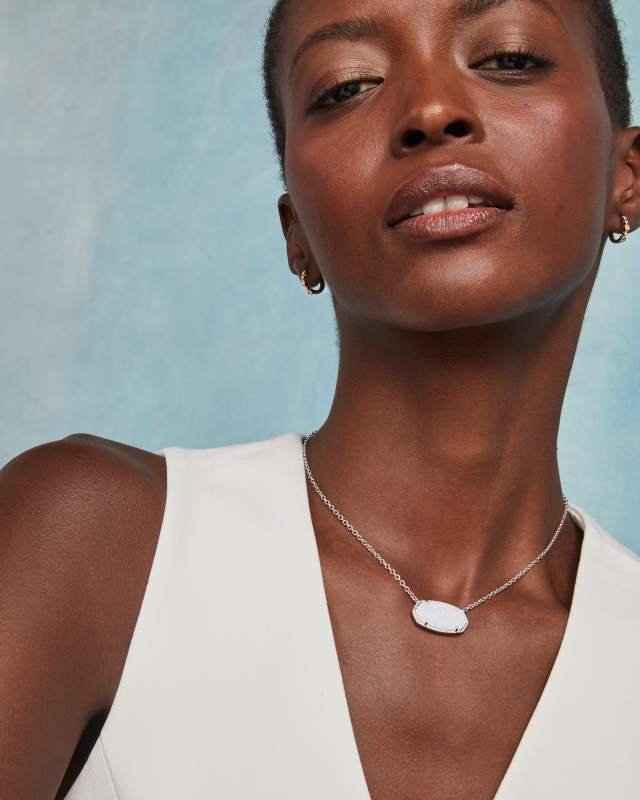 Elisa Silver Statement Short Pendant Necklace image number 2.0