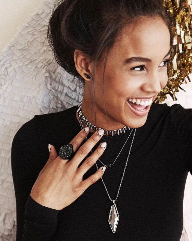 Kendra scott navy necklace on sale