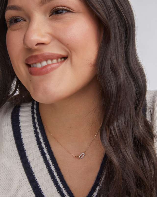 Elisa 14k Yellow Gold Interlocking Pendant Necklace in White Diamond