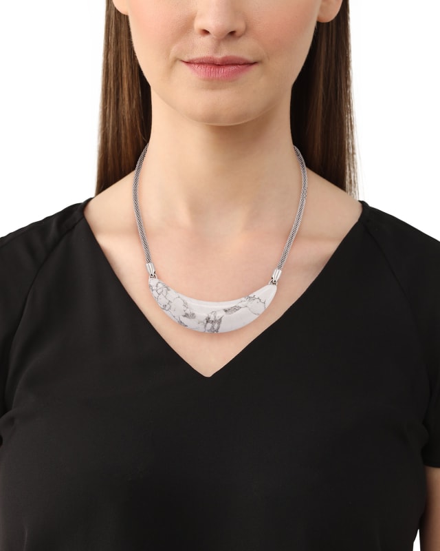 Kaia Collar Necklace image number 1.0