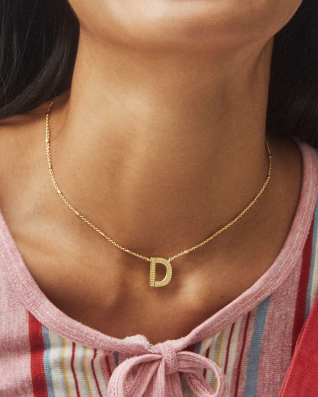 Letter D Pendant Necklace in Gold image number 1.0