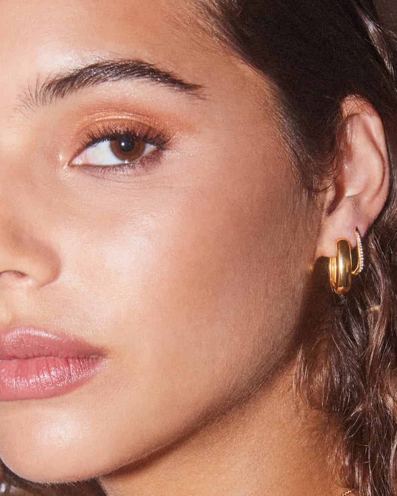 Ellen Wide Huggie Earrings in 18k Gold Vermeil image number 1
