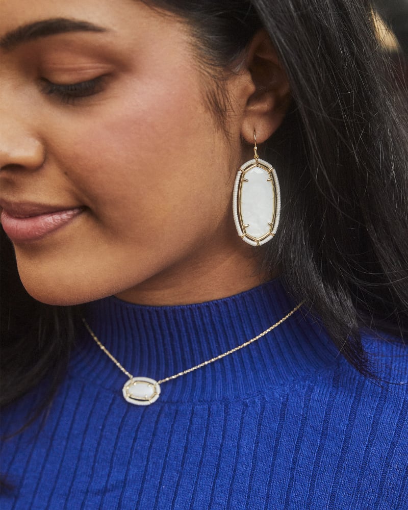 Threaded Elisa Gold Pendant Necklace in 