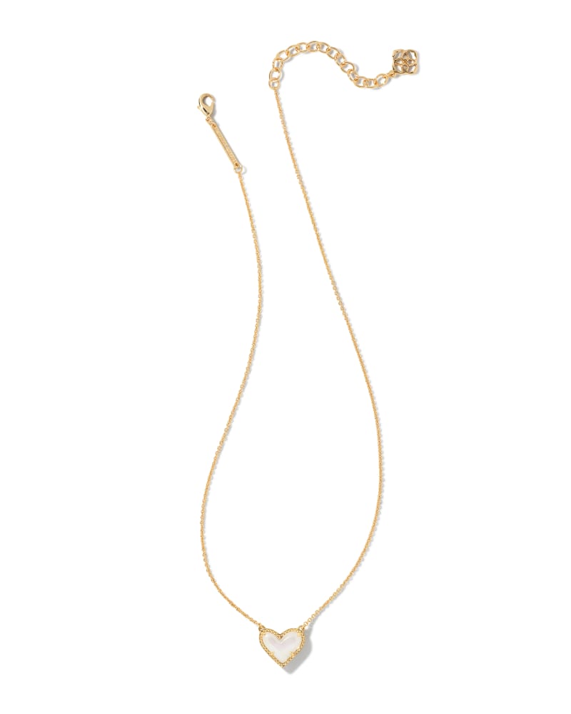 Ari Heart Pendant Necklace in Gold image number 1
