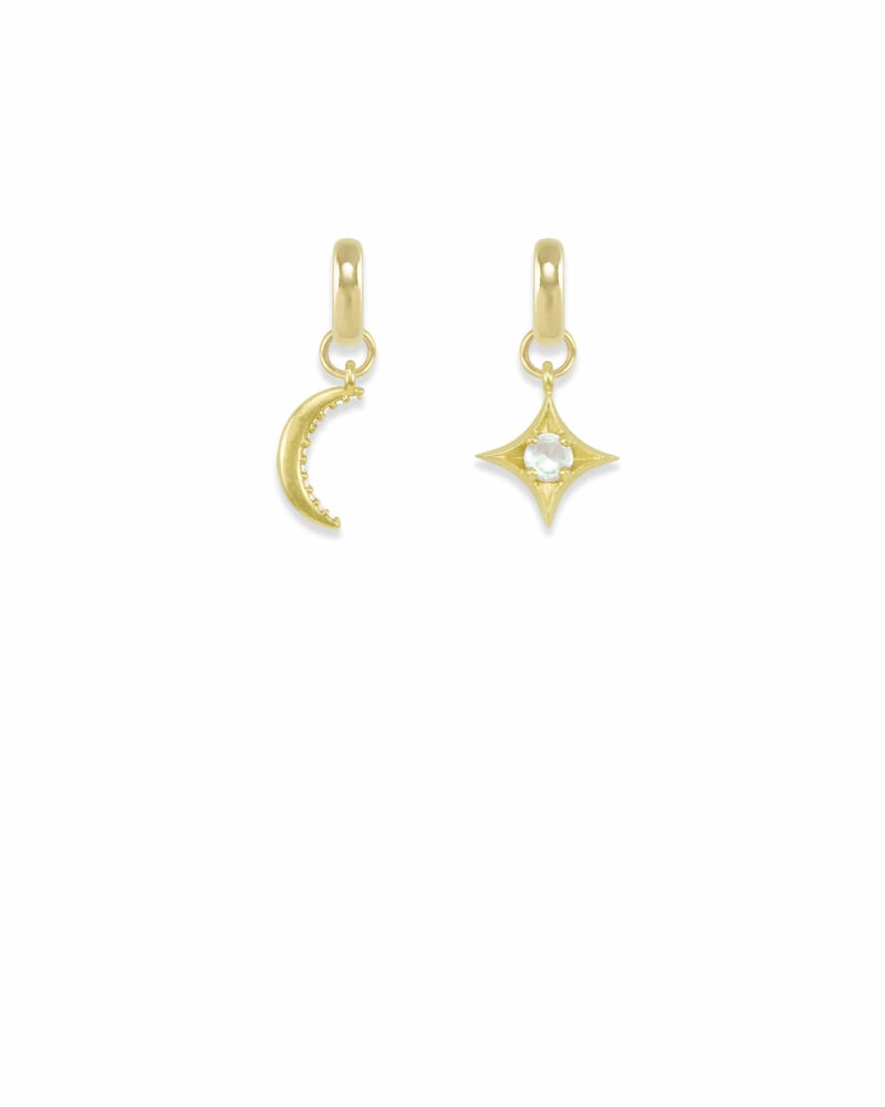 Go Beyond Charm Set in Gold image number 0
