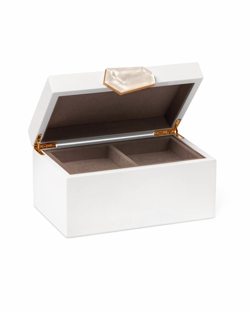 Small Jewelry Box in White Laquer with Ivory Mother-of-Pearl image number 1