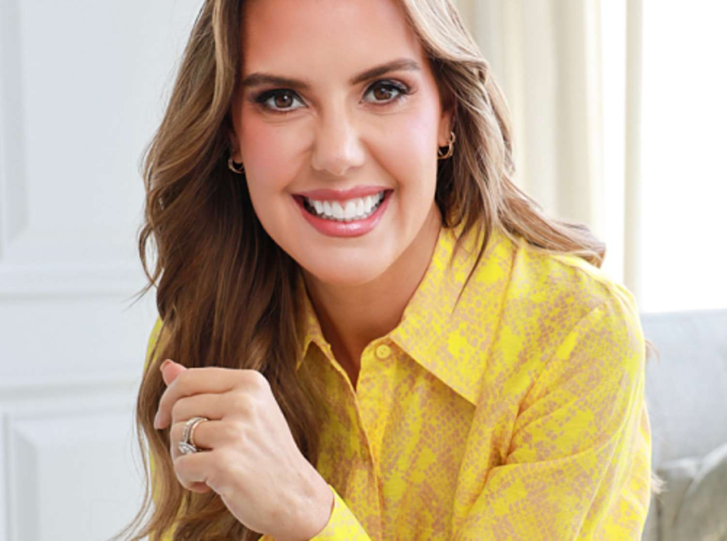 About Kendra Scott Known for her dynamic use of color and genuine materials, Kendra Scott's commitment to innovation, quality, and detail has taken her small start-up to a billion-dollar business - giving back over $65M along the way. Learn More.
