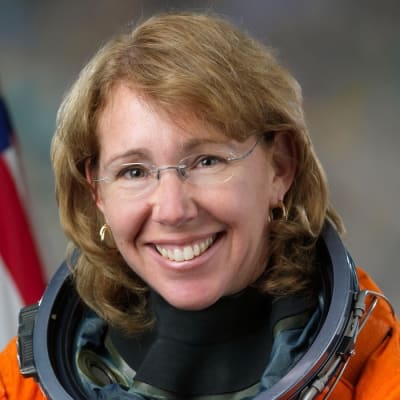 Sandy Magnus headshot