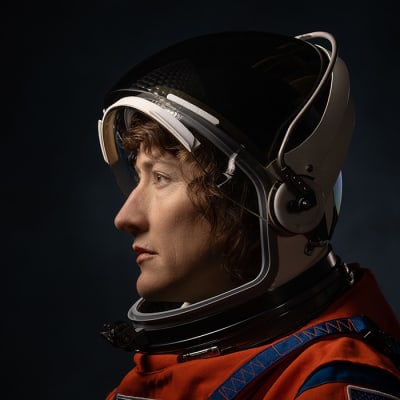  NASA Astronaut Christina Hammock Koch will be making her second flight to space on the Artemis II mission, serving as a mission specialist. Koch served as flight engineer aboard the space station for Expeditions 59, 60, and 61. Koch set a record for the longest single spaceflight by a woman with a total of 328 days in space and participated in the first all-female spacewalks.