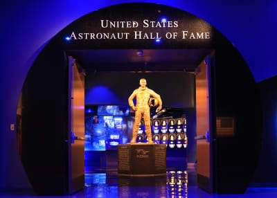 米国宇宙飛行士の殿堂® - ケネディスペースセンター・ビジター