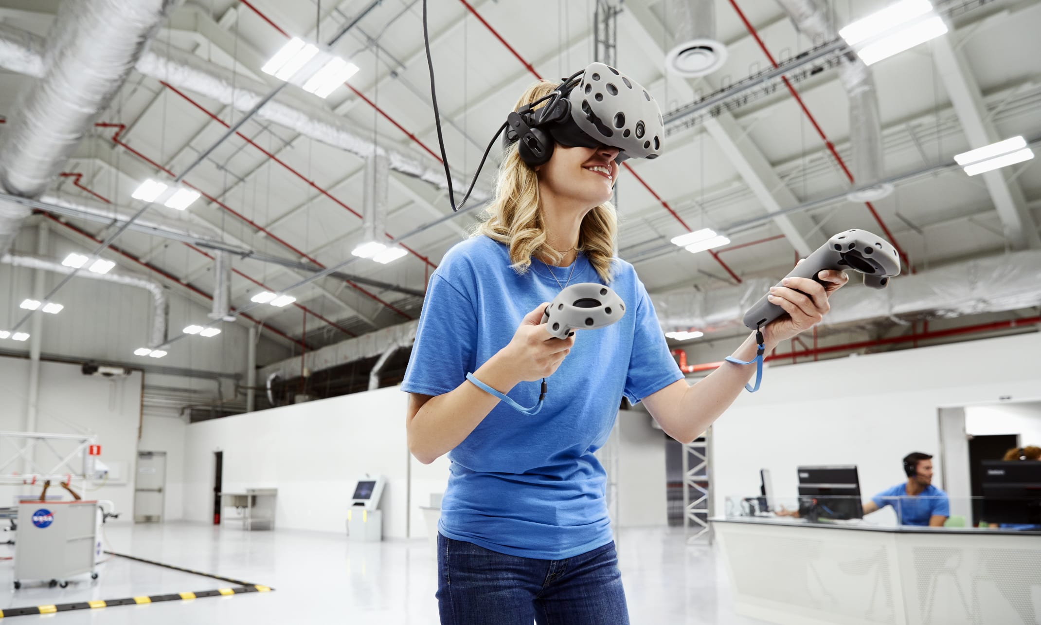 Student wearing virtual reality glasses