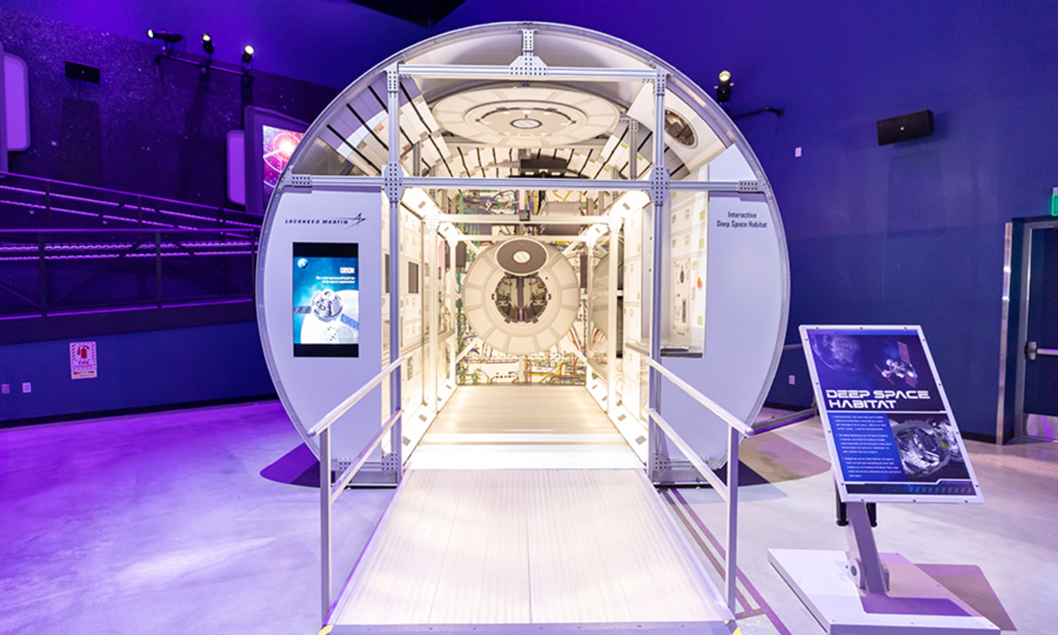 Space Habitat attraction gateway